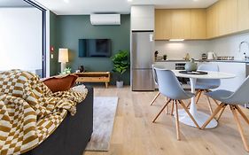Unbeatable Central City Location 2 Bed Single Lvl